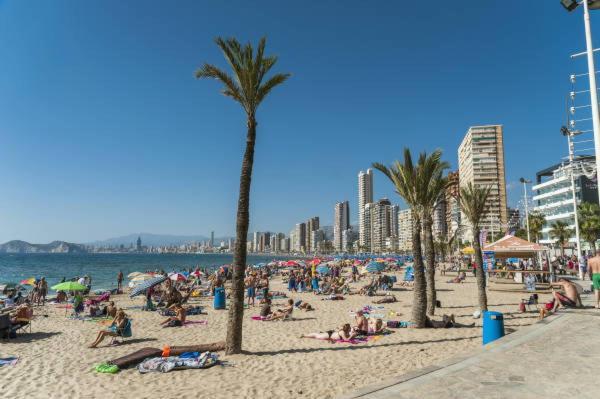 Junto Playa Levante Con Terraza Chill-Out-2 Wcs-A Estrenar Gemelos 23 Бенидорм Екстериор снимка